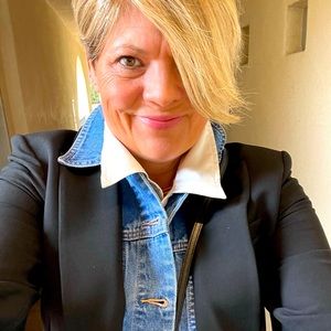 Meet your Posher, Marcia